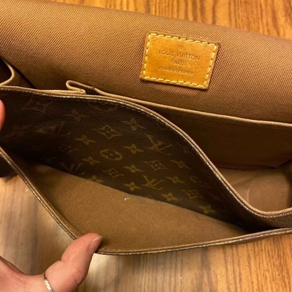 SOLD🔅Louis Vuitton Bosphore Crossbody Bag - Picture 8 of 15